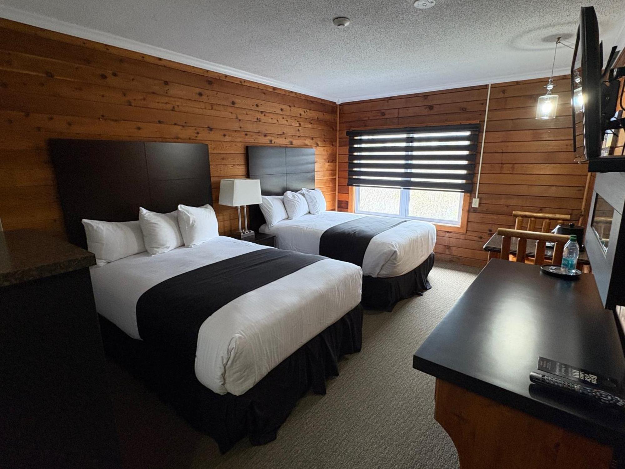 Bras d'Or Lakes Inn St. Peter's Extérieur photo