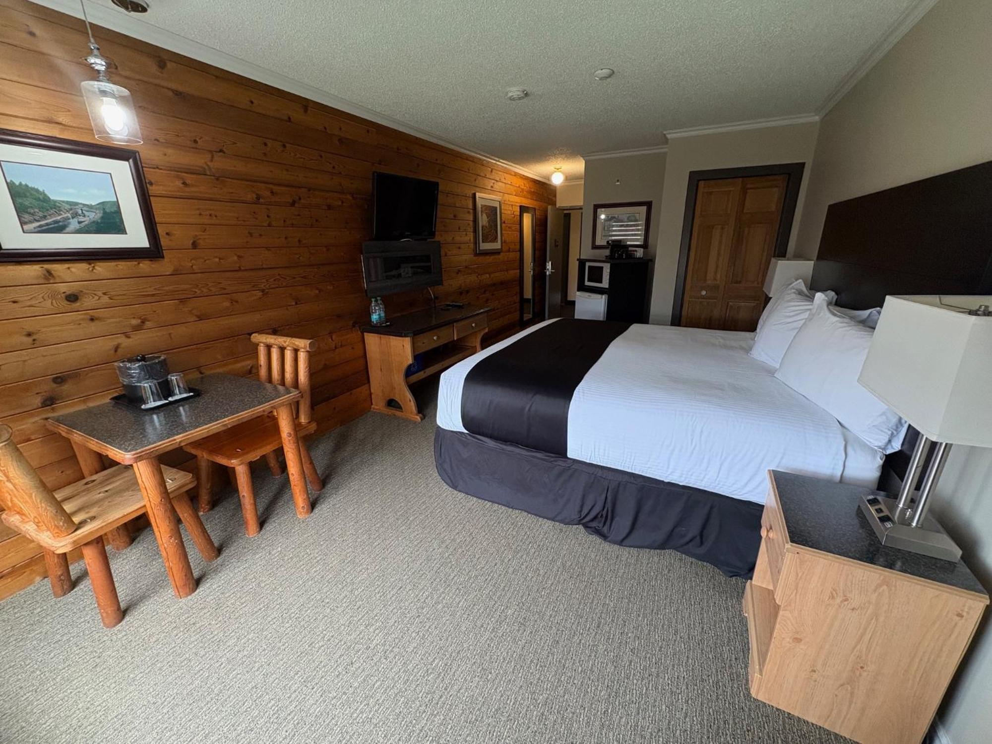 Bras d'Or Lakes Inn St. Peter's Extérieur photo
